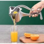 عصارة يدوية